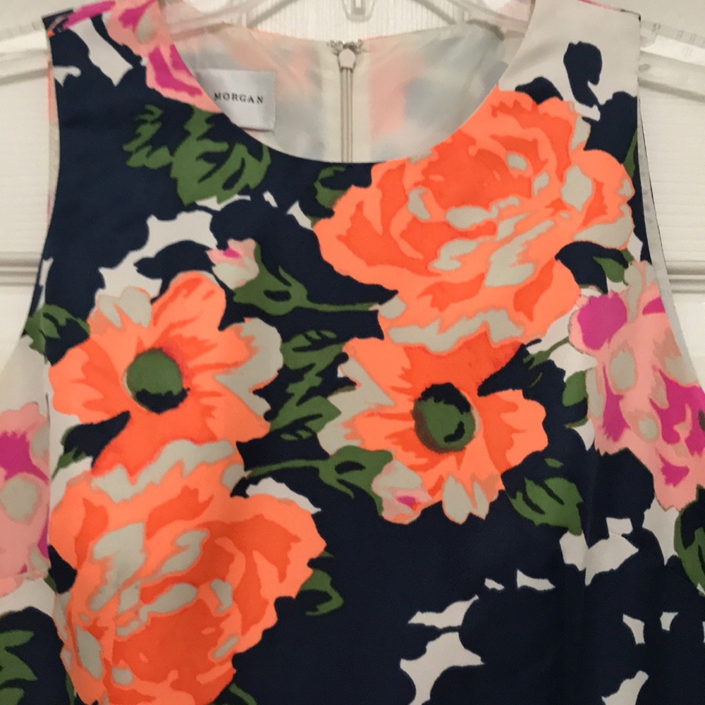 Fall Pretty Donna Morgan Tropical Midi Dress. Size 8. Bust 36”. - Picture 2 of 4
